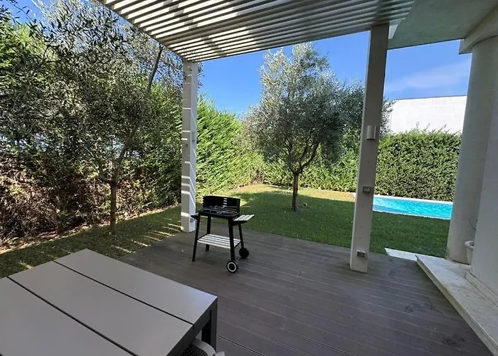 Loren's * Plazhi San Pietro